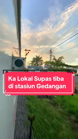 Stasiun nya dekat sangad sma jalan raya🗿🗿  #fypシ #fyp #toiletride #toiletridekeretaapi #surabayatiktok #cc206 #sidoarjotiktok 