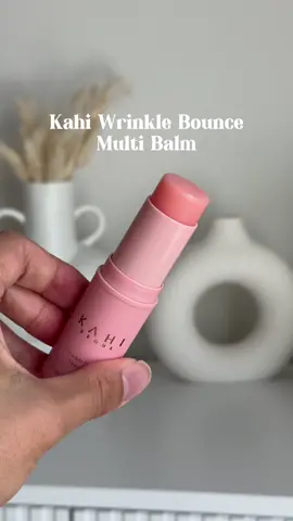 Trying the viral Kahi Wrinkle Bounce Multi Balm and I’m loving it 😍 it’s like a moisturizer in a stick so it’s perfect for travel and just to have it in my purse. Warning: This can give you glass skin #kahimultibalm #kahiwrinklebalm #koreanskincare #kbeauty #kbeautyskincare 