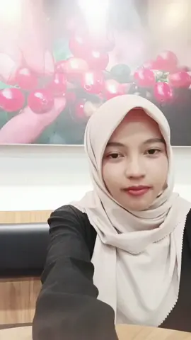 Gue butuh caption untuk ini please lmao