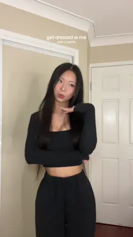 i love winter 🫶🏻🫶🏻                                                 #gdwm #outfitinspo #winteroutfitinspo #casualwinteroutfit 