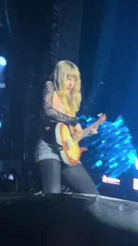 ROCK IM PARK WAS INSANEEEE! Best opening of the festival season for me 🥹 next up for me is nova rock! @Måneskin #victoriadeangelis #vicdeangelis #victoria #vic #damianodavid #damiano #thomasraggi #thomas #ethantorchio #ethan #måneskin #må #maneskin #fy #fyp #foryoupage #concert #concerts #festival #festivals 