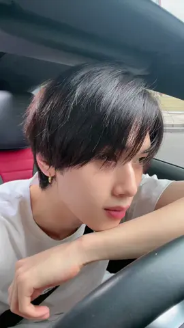 ver รอในรถ
