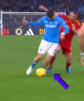 Kvaratskhelia Epic Moments 🤯 #football #epic #moments #fyp #Soccer #viral #trending #foryou #fypシ゚viral 