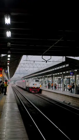 jakarta 60fps #cinematictrain #lumixgx85 