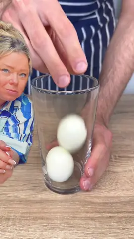 Experement mor Eier#probierenmitkarina #learnwithkarina #maskiergang 