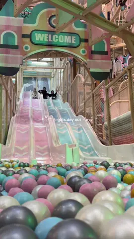 Thanks playtopia udah nyiptain playground buat dewasa🥹🫶🏻#girlsdayout #fun @Nuuuun @nanami's wife 