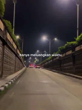 seketika mengingat momen bahagia itu🙃 #fyp #lyrics #xyzbca #liriklagu #songlyrics #menepi 