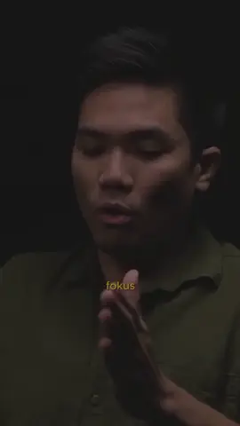 Tito Hayunanda adalah seorang wirausahawan Indonesia yang dikenal sebagai pendiri Traders Family, sebuah perusahaan yang berfokus pada edukasi dan layanan di bidang perdagangan forex. Tito memulai karirnya sebagai trader independen sebelum mendirikan Traders Family pada tahun 2011. Perusahaan ini terkenal dengan pendekatannya yang transparan dan edukatif dalam mengajarkan masyarakat tentang perdagangan forex, serta menyediakan layanan konsultasi dan analisis pasar yang berkualitas. Di bawah kepemimpinannya, Traders Family telah membantu ribuan trader Indonesia untuk memahami dan sukses dalam perdagangan forex. Tito sendiri sering menjadi pembicara di berbagai seminar dan workshop, membagikan pengetahuannya dan menginspirasi banyak orang untuk mencapai kebebasan finansial melalui trading. Pencapaian Tito tidak hanya berdampak pada individu trader, tetapi juga pada peningkatan literasi finansial di Indonesia, menjadikannya salah satu tokoh penting dalam industri keuangan tanah air. #tradersfamily #titohayunanda #tradingforex #suksesmuda #fypシ #fyp 