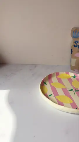 Trending: decorative plates 🍋🌸🍽️ #airdryclay #pottery #clayart #DIY #diycraft #Summer #lemon #aesthetic #giftidea 
