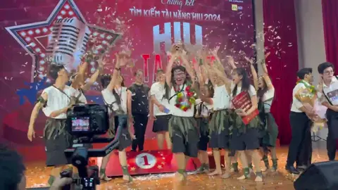 🔥Chúc mừng happy feet🔥.               🔥Chúc mừng chúng ta🔥🔥🔥🔥🔥🔥🔥🔥🔥🔥🔥🔥#happyfeetcrew #dance #fyp #trending #fypシ #xuhuong #dancechallenge #daihochongbang #hiutalent