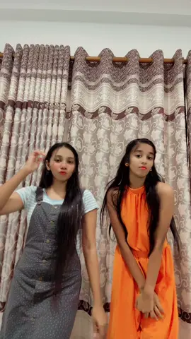 New trend with sisy🥰♥️✨#flory_z #foryoupageofficiall #dance #indiantiktok #fyp #tallgirl #16teen #fypシ゚viral #tallgirl 
