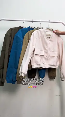 #jacket #womenfashion #minimalist #casualwear #outerwear #office #pockets #spotlight #womencoat #tiktokmademebuyit #fyp 