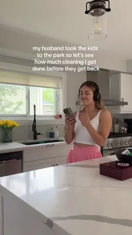 didn’t even make it to the laundry, but it’s better than nothing ##cleanwithme##cleaningvlog##sundayreset##MomsofTikTok##cleaningmotivation##cleaningvideo
