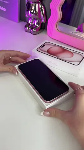 Unboxing iPhone 15 pink 📦💕🌸💗🌷 #IOS17 #dicasiphone #iphonehacks  #tecnologia #TechTokBrasil #apple #refreshing #iphone15 #newiphone #iphoneunboxing #haul #aesthetic #pinkiphone 