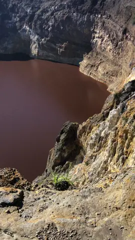 #nttpride🏝🔥 #fypシ゚viral  Perubahan warna danau kelimutu dari hitam ke coklat