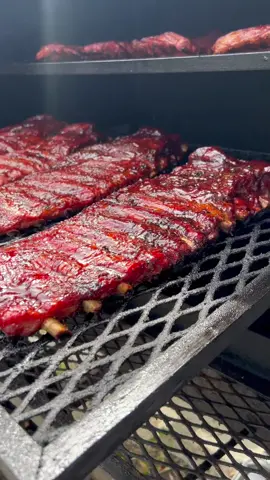 Smoked St. Louis style ribs.. no wrap #bbqribs #porkribs #costillasbbq #costillas #fy #pnw #oregon #independenceoregon #smokehouse #bbq #barbecue 