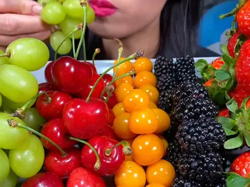 Mukbang fresh fruits (Yt:Stella ASMR) #stellaasmr #fruit #mukbangfruit #freshfruit #asmrfood #mukbangeatingshow #fyp #mukbangvideo #mukbangasmr 