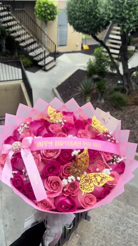 Birthday bouquet 🎀 Dm to place an order 💫 IG: mirys.arrangements🎀 #fyp #fypシ゚viral #parati #trending 