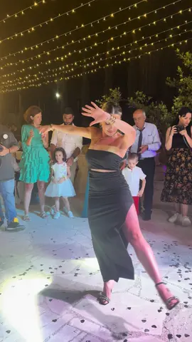 #ziebekiko#dance #weddingnight #cyprus #dancer #tiktokcyprus #tiktokgreece #greekdance #fyp #fy #foryou #foryoupage #fypage #fypシ #fypシ゚viral #viral #fypage #viralktiktok #dancer 
