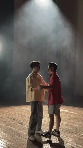 Như một giấc mơ vậy. Hành trình này còn rất dài và phải cố gắng hơn rất rất nhiều. Hãy lặng lẽ làm việc mình thích. Kết quả sẽ giúp bạn lên tiếng.💪🏻