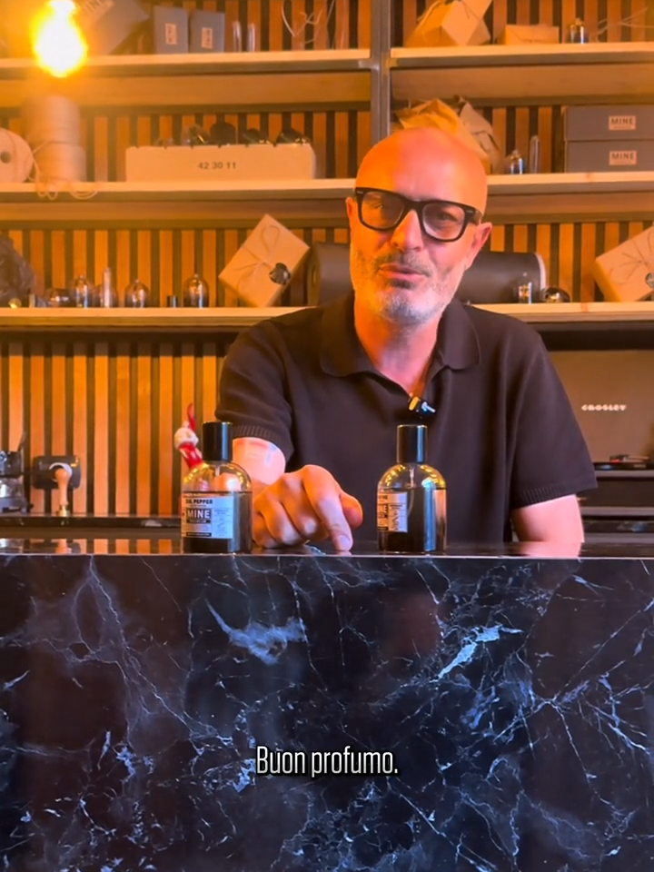 I profumi perfetti per una giornata in Brera? Max vi consiglia due fragranze eccezionali per vivere una mattinata di lavoro o un pomeriggio di shopping a Milano. Acquistali ora in bottega o nello store online. #profumidinicchia #profumiartistici #milano