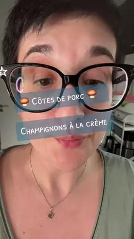 INGRÉDIENTS  - 250g de champignons  - 4/5 cotes de porc  - 1 oignon  - 30cl de crème épaisse  - 300ml d’eau - 1 CAS de fond de veau - sauceline #viral #pourtoi #food #cookeo 