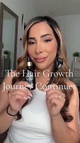 Doing everything i can to get my hair right- this serim is great bc its not oily and i have noticed so much more hair’s coming in! Love it  #hairgrowthjourney #postpartum #hairloss #thickerfullerhair 