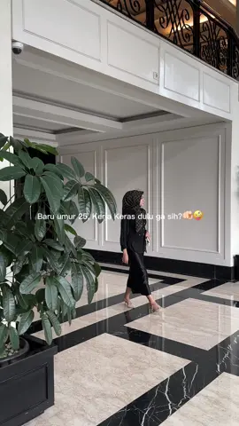 Selagi masih Muda Kerja Keras dlu ya sist🤪❤️‍🔥#businessowner #highvaluewoman #womanownedbusiness #oldmoneyoutfits #classystyle #womanempowerment #bosmuda #EkspresikanDenganCapCut 