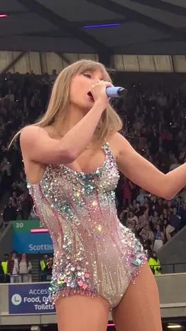 what do you mean i was this close to her #taylorswift #theerastour #erastour #edinburghtstheerastour 