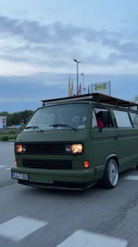 Rolling Deep #vw #t3 #bulli #deep #germany #bug #low #edit #foryou 