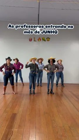 Entrando no clima 🤠🍿🌽  #festajunina  #escolaparticular  #coreografia 