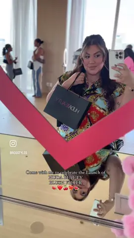 TYSM @hudabeauty @huda Team for hosting such an AMAZING and FUN FILLED day in celebrating the Newest and Coolest 5 liquid Blushes in Town, catered to all skin tones .. Blush Filter Liquid Blush Offers a pop of color with a filtered finish, they are lightweight, with  buildable pigments that are finely milled micro pearls….delivering a soft focus high impact glow ..😮😮😮 I was able to play around with them and let me tell you liquid blush girlies you will love them…also to all my girlies who are afraid of liquid blushes too… Stay Tuned for a fun demo of my applying them 🫢🫢🫢 We were able to decorate our blushes with the cutest gemstones as well as the most adorable hair clips that were 🍉💜🍉 shaped… the mocktails were so flavorful, the desserts were out of the world delicious, the views, the atmosphere, my fellow creators, meeting up again with my new bestie @melbellles def check her page out, you won’t regret it …  meeting more of fave creators like @superashley127 @laydayallday … It was a Blast !! I will do some swatching in my stories besties … These launch June 7th 🫶🏻🫶🏻🫶🏻 #hudabeauty #huda #hudakattan #hudabeautyblush #viralmakeup #liquidblushes #blushes #makeuplaunch #influencers #contentcreator #latinainfluencer #latinacontentcreator #goodtimes #rooftop #publichotel #thevillage #sephora #makeupworld 