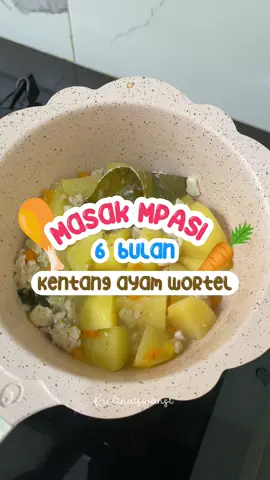 Masak mpasi bayi 6 bulan simpel tapi bikin auto lahapp 👏🏻😋 #tipsmpasi #masakmpasi #mpasihomemade #mpasi6bulan #menumpasi #resepmpasi #mpasibayi #bumbubundaelia #minyakayam 