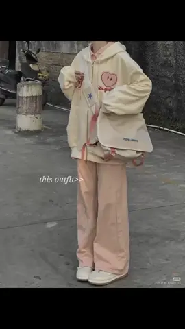 #outfitsinspiration #girlsoutfitideas #hoodie #OOTD #koreanstyle #fashion  #xyzbca #fyp 