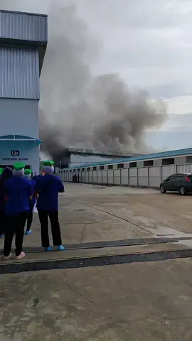 ✌️✌️✌️#ไฟไหม้โรงงาน #เพชรบุรี #หนองชุมพล 