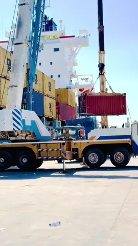 Dekada #Boosaaso oo Kunteenaro ka degayaan kadib markii la ballaariyey waxay awood u yeellatay in Maraakiib waa weyn oo Kunteero wada Halmar kuwada xiran karaan. Qorshaha Ballaarinta Dekadda wejiga koowaad wa dhammaaday wejiga labaad ayaa socdo.  #Boosaaso #puntland🇸🇱 #somalia🇸🇴 waxa duubay #Bashiireme #dabaraaniteam #fypシ゚viral🖤tiktok #fypシ゚viral #2024 