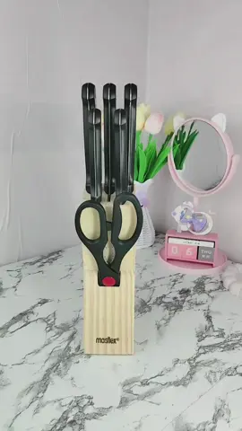 Napaka ganda naman talaga nitong Masflex 7 Piece Knife Block Set  hinding Hindi ko ipagpalit to sa kahit anong knife.  #masflexcookware #kitchenwareph #cookwareph #KV2024 #fyp #fypシ゚ #fypシ゚viral #ibalikmokosafyptiktok #mumhie14 