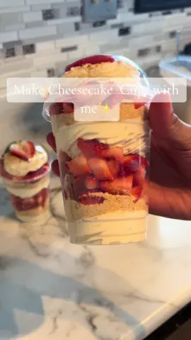 My best seller😋 strawberry cheesecake cups • • #cheesecake #cheesecakecups #nobakecheesecake #dessert #dessertcup #strawberries #SmallBusiness #smallbusinessowner #fyp #fypage 