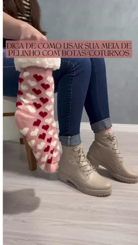 Gostaram da dica? Além de deixar o pé quentinho deixa sua bota charmosinha!!! 🥰🥰 Meia peluciada apenas R$ 25,99 Coturno Mississipi apenas R$ 189,99 Venha conferir! site  www.variah.com.br Loja física  Av. Liberdade, 1806 Santa Isabel / Viamão -  #dicas #videoviral  #variah #colecaoinverno #novacolecao #modafeminina