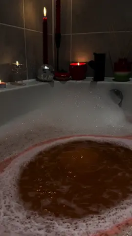pov: red self care night 🫧🛁❤️ #SelfCare #bath #aesthetic #bathbomb #skincare #routine #selflove #nightroutine #cleangirlaesthetic #asmr #lush #red 