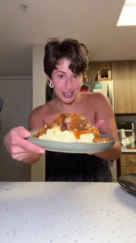 Short rib w/mashed potatoes!!!! #shortribrecipe #shortribinstantpot @From Our Place ♥️♥️♥️