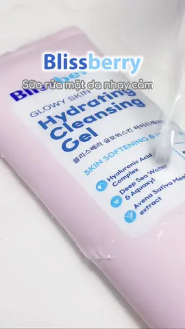 Sữa rửa mặt lành tính cho da nhạy cảm 🥰 dùng thích lắm nha #unboxing #unbox #suaruamat #blissberry #suaruamatblissberry #skincare #reviewlamdep #xh #fypシ゚viral 