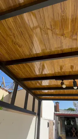 Telhas termo acustica forro amadeirada! Orçamentos comigo!  #telhasanduiche #telhaforro #telhado #telhaamadeirada #saocarlos #saopaulo #telhas #estruturametalica 