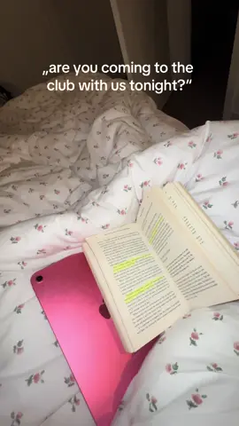 Phone on dnd and in bed by 10 and dont come for my heatless curls 😅 #girlytok #SelfCare #foryou #fyp #heatlesscurls #reading 