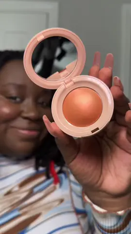 Replying to @Myah Lee 🌟 | books+lifestyle the beginner makeup series PT 4 stunning 🤩 @Rare Beauty  Positive Light Silky Touch Highlighter shade Reveal #blackgirlmakeup #makeupreview #makeuptutorial #beginnermakeup #miniseries #rarebeauty #rarebeautyhighlighter 