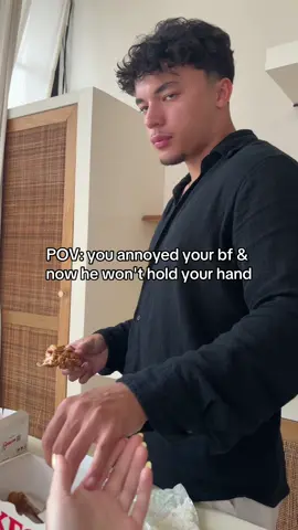 I ate half of his food when I said I wasn’t hungry #relationshipproblems #relatable #couplecomedy #relatablerelationships #girlfriendsbelike #boyfriends 