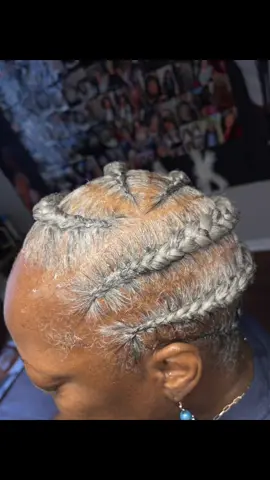 She wanted “6 braids to the side” 🥰🥰🥰