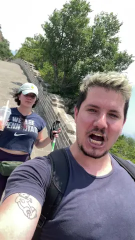 Lil sis comes to the great wall! #熊熊 #citygirls #greatwall #chinese 