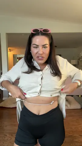 Whyd i wait so lomg to order this?!? #strategictuck #tuckedin #croptuck #cropped #ttsacl #tiktokshopsummersale #SummerFashion #styletips 