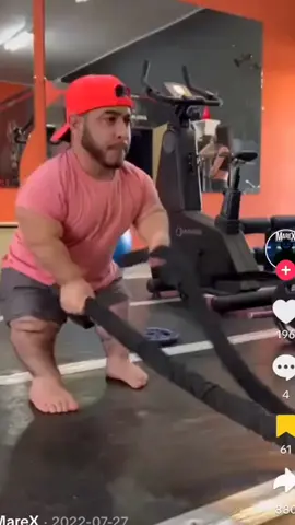 Tired of Small Deals? Come to Aaron's Coats at 154 Church Street in Pietermaritzburg 📍 #aaronscoats #sathrifts #thifted #bargainshopping 